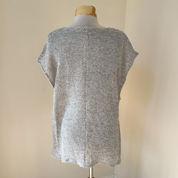 Zara small gray ecru combo knit top with tie. - Picture 4 of 9